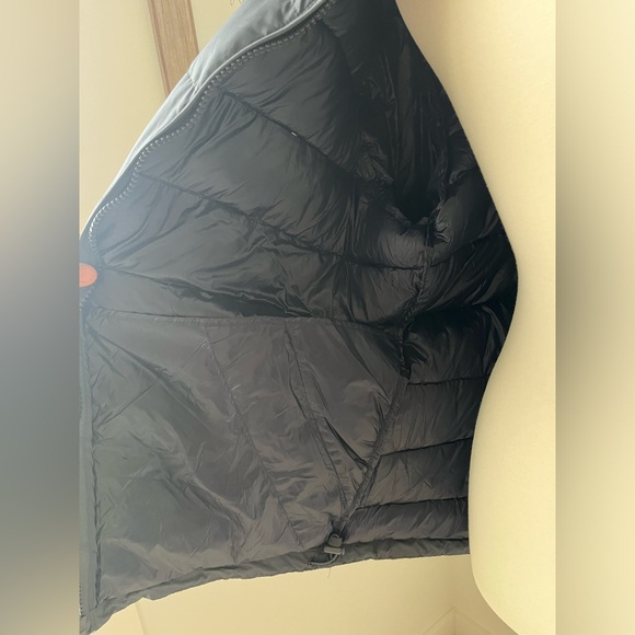 Michael Kors Men's Hooded Puffer Jacket - Picture 9 of 10